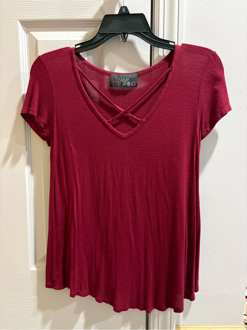Women's Short Sleeve Crisscross V-Neck Top - Burgundy